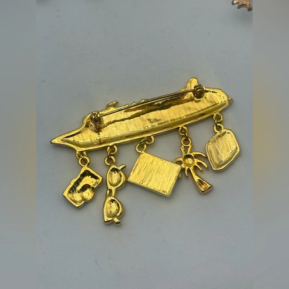 Vintage Gold Cruise Ship Brooch Colorful Charms Enamel Travel Vacation - Picture 3 of 4